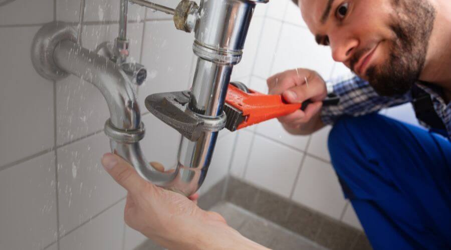 Expert burst pipe repair services in Glen Daniel, WV